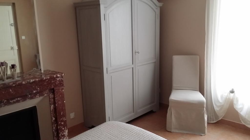 Les Portes Du Soleil Bed and Breakfast Capestang Εξωτερικό φωτογραφία